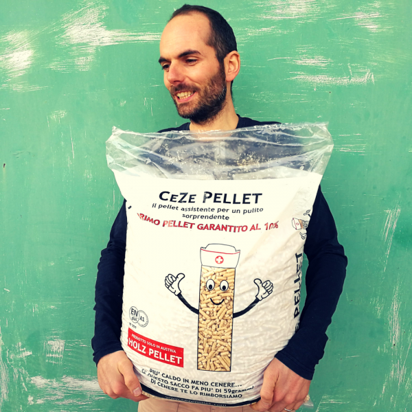 Ceze bancale di pellet di abete chiaro austriaco certificato da 72 sacchi
 Consegne-Pronta consegna